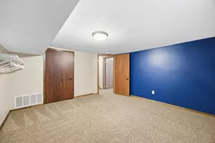 2401 S Flickertail Dr S, Fargo,  58103 - Photo 40
