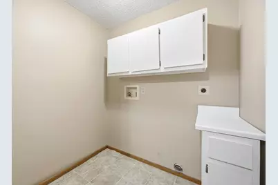 2401 S Flickertail Drive S, Fargo,  58103 - Photo 24