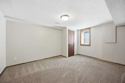 2401 S Flickertail Drive S, Fargo,  58103 - Photo 42