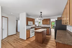 10779 53rd Ave N, Plymouth, MN 55442 - Photo 8