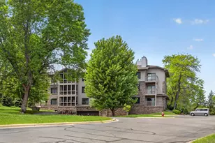 3801 W 98th St, Bloomington, MN 55431 - Photo 44