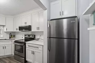 3801 W 98th St, Bloomington, MN 55431 - Photo 12