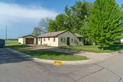 409 4th Avenue SW, Long Prairie, MN 56347 - Photo 2