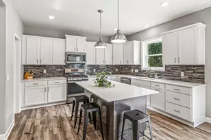 20490 Ginger Ct, Lakeville, MN 55044 - Photo 8