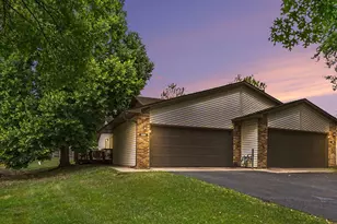 8689 134th St W, Apple Valley, MN 55124 - Photo 2