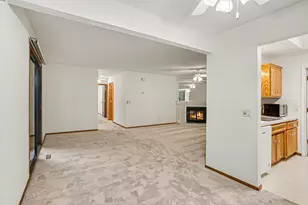 8689 134th St W, Apple Valley, MN 55124 - Photo 4