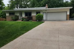 3019 Wheeler St N, Roseville, MN 55113 - Photo 1