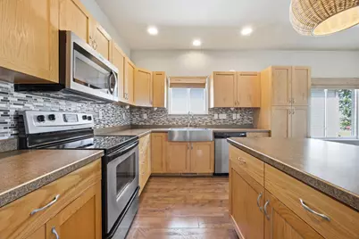 4825 50th Avenue S, Fargo, ND 58104 - Photo 4