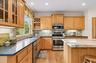 8167 Enclave Rd, Woodbury, MN 55125 - Photo 18