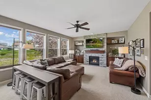 2109 Valley Creek Ln, Shakopee, MN 55379 - Photo 10