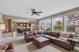 2109 Valley Creek Ln, Shakopee, MN 55379 - Photo 12