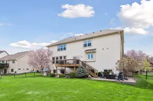 2109 Valley Creek Ln, Shakopee, MN 55379 - Photo 48