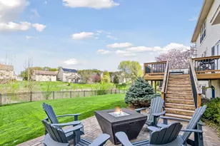2109 Valley Creek Ln, Shakopee, MN 55379 - Photo 2