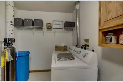 696 Monn Avenue, Vadnais Heights, MN 55127 - Photo 12