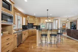 293 St Andrews Dr, Hudson, WI 54016 - Photo 8