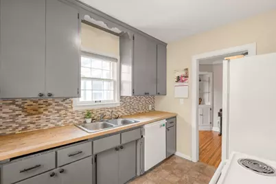 1981 W James Avenue, Saint Paul, MN 55105 - Photo 6