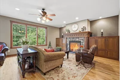 492 E Cove Road, Hudson, WI 54016 - Photo 8