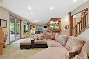 492 E Cove Rd, Hudson, WI 54016 - Photo 2