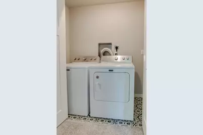 628 10th Avenue N, Fargo, ND 58102 - Photo 38