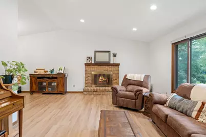 4382 Metcalf Drive, Eagan, MN 55122 - Photo 8
