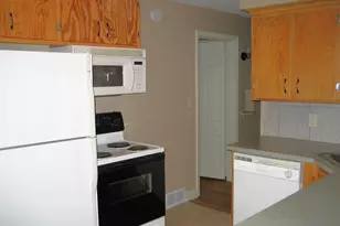 823 Elm St, Hudson, WI 54016 - Photo 4