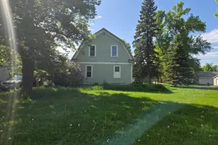 210 Glasgow Ave, Donnelly, MN 56235 - Photo 2