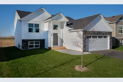 671 47th Avenue NE, Saint Cloud, MN 56304 - Photo 2