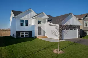 671 47th Ave NE, Saint Cloud, MN 56304 - Photo 2