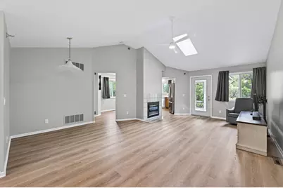 2494 Wilshire Court, Mendota Heights, MN 55120 - Photo 4