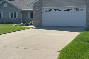 1205 26th St SW, Austin, MN 55912 - Photo 32