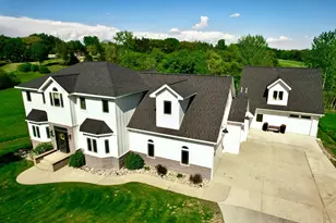 1207 S Martin St, Fergus Falls, MN 56537 - Photo 1
