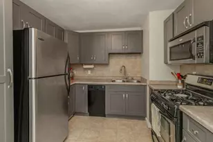 222 Fisk St, Saint Paul, MN 55104 - Photo 16