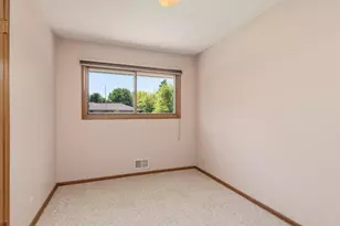 199 Colleen Ave, Shoreview, MN 55126 - Photo 16