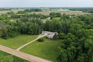3172 15th Ave NW, Willmar, MN 56201 - Photo 2