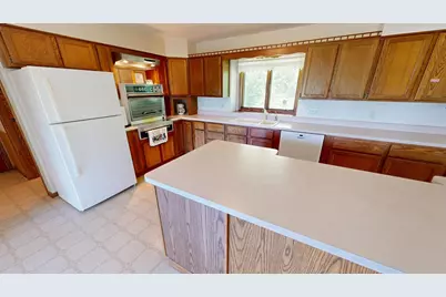 3172 15th Avenue NW, Willmar, MN 56201 - Photo 4