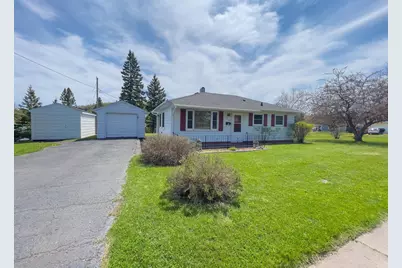 53 Banks Boulevard, Silver Bay, MN 55614 - Photo 2