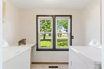 1035 E Main Street, Mankato, MN 56001 - Photo 16
