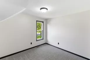 1035 E Main St, Mankato, MN 56001 - Photo 26