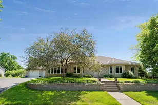 700 Spruce Dr, Hudson, WI 54016 - Photo 2