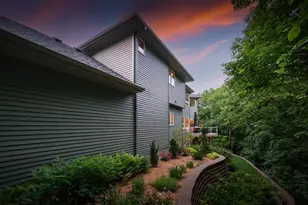 381 Del Rio Dr, Chanhassen, MN 55317 - Photo 28