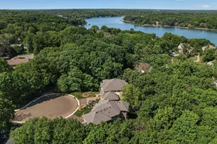 381 Del Rio Dr, Chanhassen, MN 55317 - Photo 16