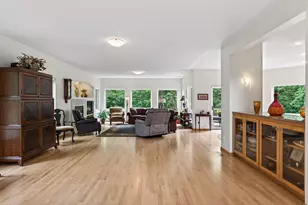 381 Del Rio Dr, Chanhassen, MN 55317 - Photo 18