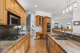 381 Del Rio Dr, Chanhassen, MN 55317 - Photo 30
