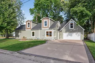 2084 4th St, White Bear Lake, MN 55110 - Photo 6