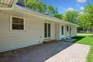 6 Mission Ln, Bloomington, MN 55420 - Photo 38