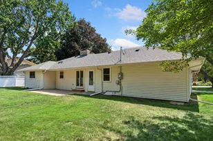 6 Mission Ln, Bloomington, MN 55420 - Photo 90