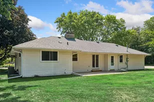 6 Mission Ln, Bloomington, MN 55420 - Photo 92