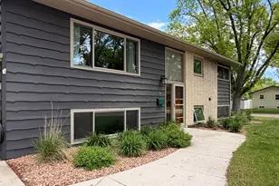 503 Washington Ave, Marshall, MN 56258 - Photo 2