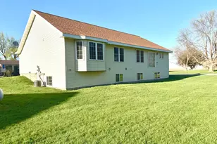309 Iowa Ave, Hoffman, MN 56339 - Photo 4