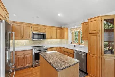 1887 Magnolia Lane N, Plymouth, MN 55441 - Photo 10